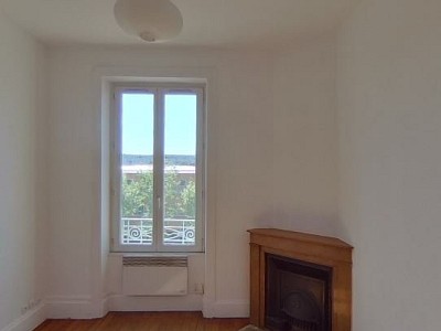 APPARTEMENT T1 A LOUER - VILLEURBANNE - 31,6 m2 - 450 € charges comprises par mois