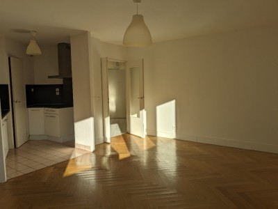 APPARTEMENT T2 A LOUER - VILLEURBANNE - 47.97 m2 - 895 € charges comprises par mois