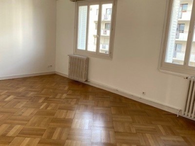 APPARTEMENT T2 A LOUER - LYON 4EME ARRONDISSEMENT - 51.81 m2 - 845 € charges comprises par mois