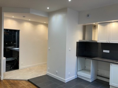 APPARTEMENT T1 A LOUER - LYON 7EME ARRONDISSEMENT - 36.97 m2 - 779,18 € charges comprises par mois