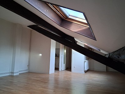 STUDIO A LOUER - LYON 1ER ARRONDISSEMENT Terreaux-Bat-d-Argent - 27.59 m2 - 625€ charges comprises par mois