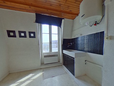 STUDIO A LOUER - LYON 7EME ARRONDISSEMENT Jean-Jaurs Nord - 21.23 m2 - 437€ charges comprises par mois