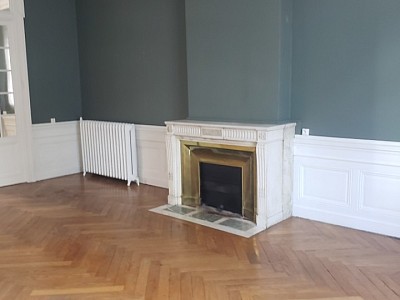 APPARTEMENT T5 A LOUER - LYON 6EME ARRONDISSEMENT Mongolfier-Le Lycee - 209.81 m2 - 3070€ charges comprises par mois