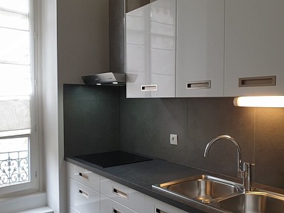 APPARTEMENT T7 A LOUER - LYON 7EME ARRONDISSEMENT Universites - 209.82 m2 - 2570€ charges comprises par mois