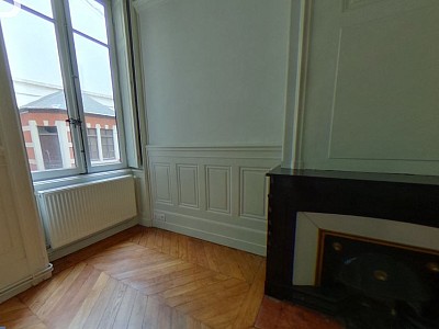 APPARTEMENT T4 A LOUER - LYON 2EME ARRONDISSEMENT Bellecour-Sala - 118.91 m2 - 1 615 € charges comprises par mois