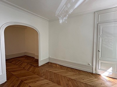 APPARTEMENT T2 A LOUER - LYON 6EME ARRONDISSEMENT Marechal Lyautey - 69.22 m2 - 1 295 € charges comprises par mois