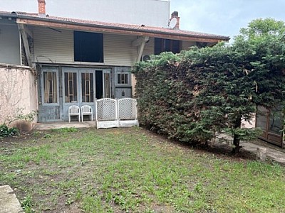 MAISON A LOUER - LYON 8EME ARRONDISSEMENT General Andre - 75.52 m2 - 1200€ charges comprises par mois