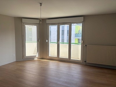 APPARTEMENT T4 A LOUER - LYON 3EME ARRONDISSEMENT Saxe-Vileroy - 91.29 m2 - 1 498 € charges comprises par mois