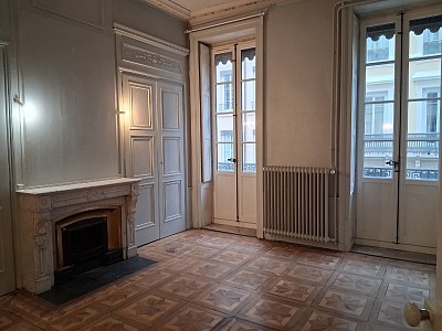 APPARTEMENT T3 A LOUER - LYON 2EME ARRONDISSEMENT Carnot-Charite - 71.04 m2 - 1220€ charges comprises par mois