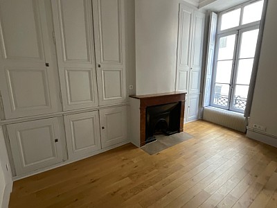 STUDIO A LOUER - LYON 2EME ARRONDISSEMENT Bellecour-a Gourjus - 43.24 m2 - 835€ charges comprises par mois