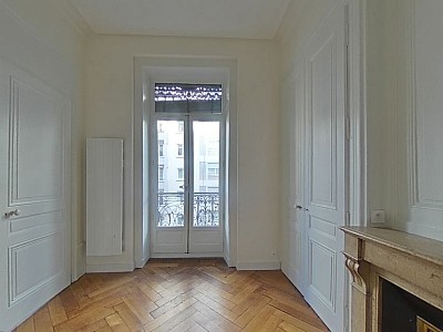 STUDIO A LOUER - LYON 3EME ARRONDISSEMENT - 38.94 m2 - 805€ charges comprises par mois