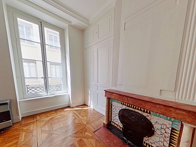 APPARTEMENT T2 A LOUER - LYON 2EME ARRONDISSEMENT Bellecour-a Gourjus - 40.37 m2 - 840€ charges comprises par mois