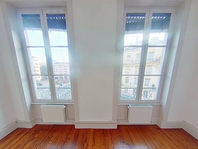 APPARTEMENT T4 A LOUER - LYON 3EME ARRONDISSEMENT Bonnel-Servient - 74.37 m2 - 1265€ charges comprises par mois