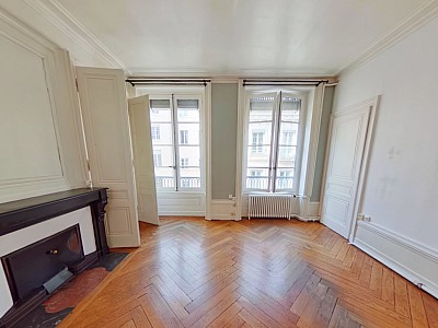 APPARTEMENT T3 A LOUER - LYON 2EME ARRONDISSEMENT La Bourse-Grenette - 79.68 m2 - 1105€ charges comprises par mois