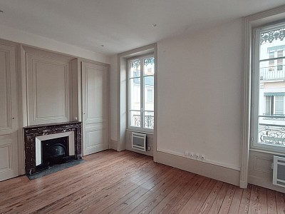 STUDIO A LOUER - LYON 6EME ARRONDISSEMENT Les Brotteaux - 45.76 m2 - 885€ charges comprises par mois