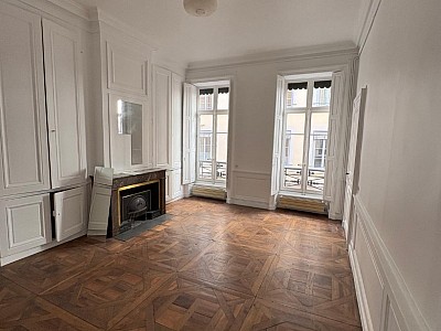 APPARTEMENT T5 A LOUER - LYON 2EME ARRONDISSEMENT Carnot-Charite - 182.92 m2 - 2�410�&euro; charges comprises par mois