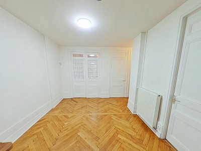 APPARTEMENT T3 A LOUER - LYON 7EME ARRONDISSEMENT Pasteur - 78.01 m2 - 993,32�&euro; charges comprises par mois