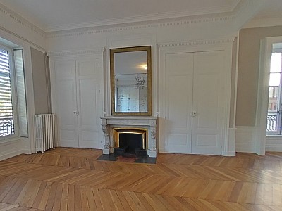APPARTEMENT T5 A LOUER - LYON 2EME ARRONDISSEMENT Merciere-Grolee - 146.65 m2 - 2�823�&euro; charges comprises par mois