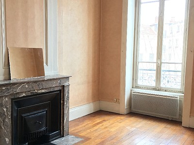APPARTEMENT T1 A LOUER - LYON 3EME ARRONDISSEMENT GARIBALDI - 35.89 m2 - 622,99 € charges comprises par mois