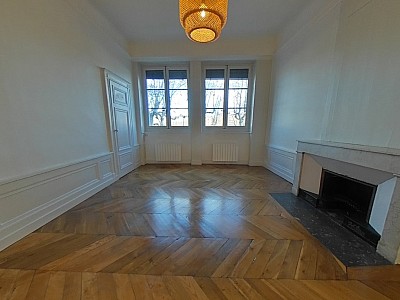 APPARTEMENT T4 A LOUER - LYON 5EME ARRONDISSEMENT Saint-Jean - 95.62 m2 - 1 485 &euro; charges comprises par mois