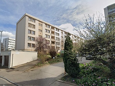 PARKING A LOUER - LYON 5EME ARRONDISSEMENT Les Castors-Les Granges - 15 m2 - 113,67 &euro; charges comprises par mois