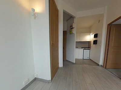 STUDIO A LOUER - VILLEURBANNE Croix-Luizet-Est - 35.69 m2 - 652,45 &euro; charges comprises par mois