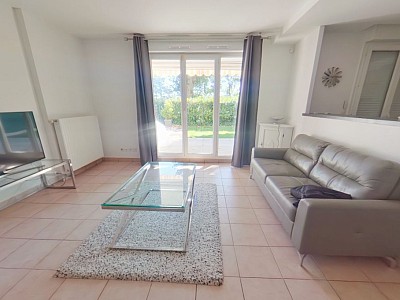 APPARTEMENT T2 A LOUER - CHAMPAGNE AU MONT D OR Centre - 70.07 m2 - 1 180 &euro; charges comprises par mois