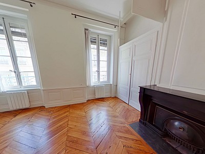 APPARTEMENT T2 A LOUER - LYON 3EME ARRONDISSEMENT Jussieu - 41.67 m2 - 840 &euro; charges comprises par mois
