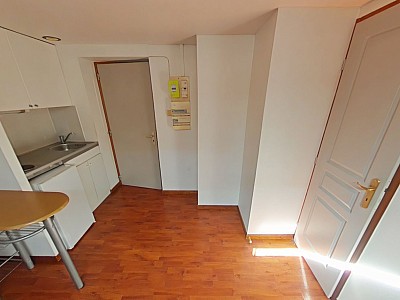 STUDIO A LOUER - VILLEURBANNE Croix-Luizet-Est - 14.63 m2 - 380 &euro; charges comprises par mois