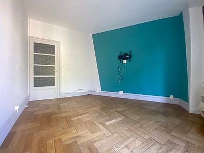 APPARTEMENT T3 A LOUER - LYON 3EME ARRONDISSEMENT Saint-Maximin-Sisley - 46 m2 - 832 &euro; charges comprises par mois