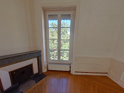APPARTEMENT T3 A LOUER - LYON 1ER ARRONDISSEMENT Mairie-Martiniere - 79.37 m2 - 990 &euro; charges comprises par mois