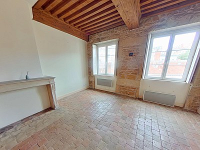 APPARTEMENT T3 A LOUER - LYON 1ER ARRONDISSEMENT Griffon-Royale - 107.75 m2 - 1 475 &euro; charges comprises par mois