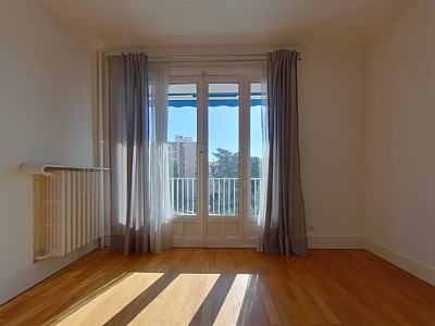 APPARTEMENT T5 A LOUER - LYON 6EME ARRONDISSEMENT Mairie - 90.67 m2 - 1 510 &euro; charges comprises par mois