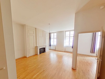 APPARTEMENT T2 A LOUER - LYON 2EME ARRONDISSEMENT Gailleton-A. Comte - 59.59 m2 - 990 &euro; charges comprises par mois