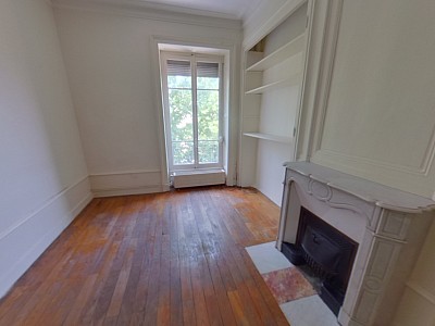 STUDIO A LOUER - LYON 1ER ARRONDISSEMENT Normale-Chartreux - 44.38 m2 - 669 &euro; charges comprises par mois