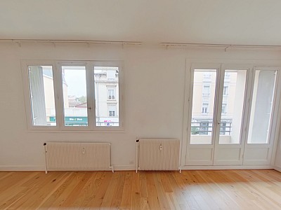 APPARTEMENT T3 A LOUER - LYON 8EME ARRONDISSEMENT Jean Moulin - 89.54 m2 - 1 430 &euro; charges comprises par mois