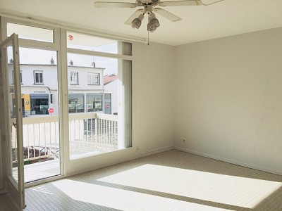 APPARTEMENT T1 A LOUER - VILLEURBANNE - 31.81 m2 - 522 € charges comprises par mois