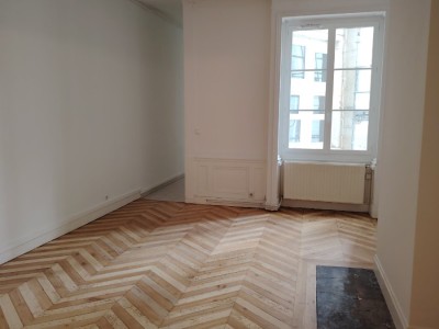 APPARTEMENT T2 A LOUER - LYON 6EME ARRONDISSEMENT - 59.78 m2 - 892 € charges comprises par mois