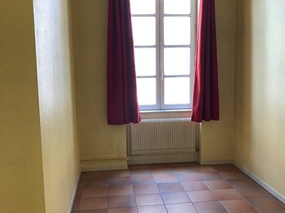 APPARTEMENT T2 A LOUER - LYON 4EME ARRONDISSEMENT - 42.41 m2 - 710 € charges comprises par mois