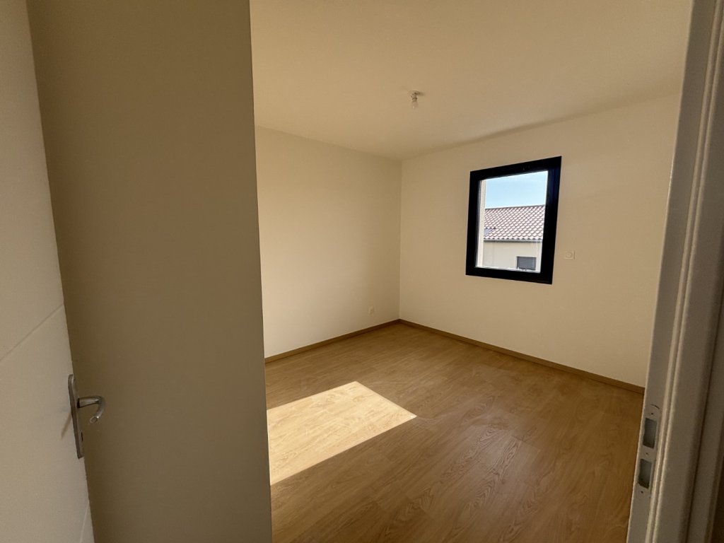 MAISON A LOUER - MONTANAY - 90.43 m2 - 1 250 &euro; charges comprises par mois