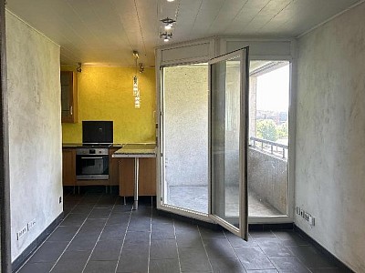 STUDIO A LOUER - CALUIRE ET CUIRE Saint-Clair - 29.78 m2 - 650€ charges comprises par mois