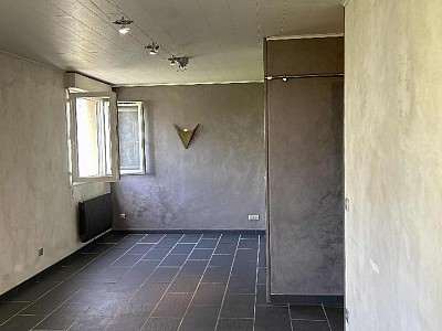 STUDIO A LOUER - CALUIRE ET CUIRE Saint-Clair - 29.78 m2 - 650€ charges comprises par mois