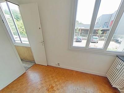 STUDIO A LOUER - CALUIRE ET CUIRE Magnolles Aristide-Briand - 25.71 m2 - 585,20�&euro; charges comprises par mois