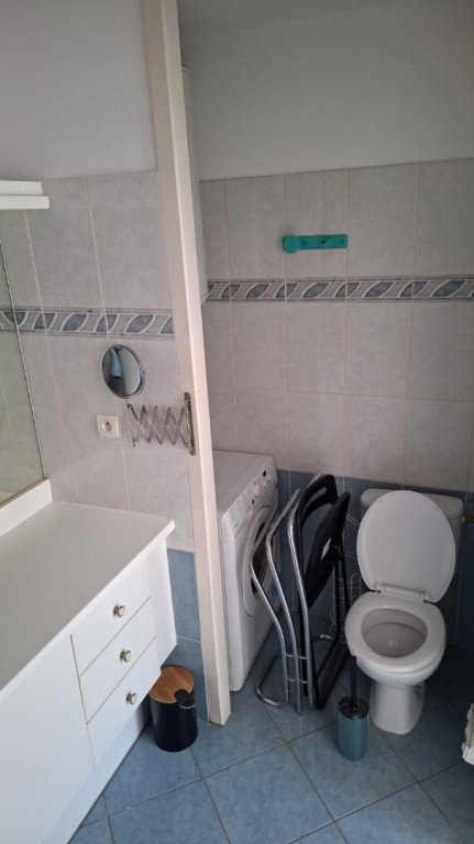 STUDIO A LOUER - CALUIRE ET CUIRE Coste-Croix-Rousse - 28.78 m2 - 760 &euro; charges comprises par mois