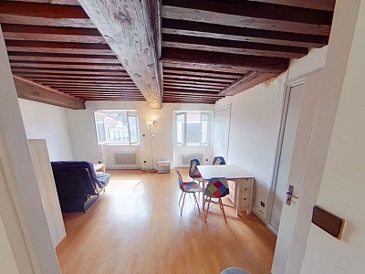 STUDIO A LOUER - LYON 1ER ARRONDISSEMENT Terreaux-Bat-d-Argent - 29.82 m2 - 750€ charges comprises par mois