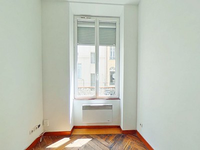 STUDIO A LOUER - LYON 1ER ARRONDISSEMENT Terreaux-Bat-d-Argent - 16.06 m2 - 555€ charges comprises par mois