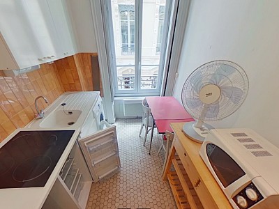 STUDIO A LOUER - LYON 1ER ARRONDISSEMENT Terreaux-Bat-d-Argent - 29.45 m2 - 635€ charges comprises par mois