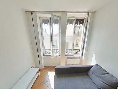STUDIO A LOUER - LYON 1ER ARRONDISSEMENT Terreaux-Bat-d-Argent - 27.95 m2 - 620€ charges comprises par mois