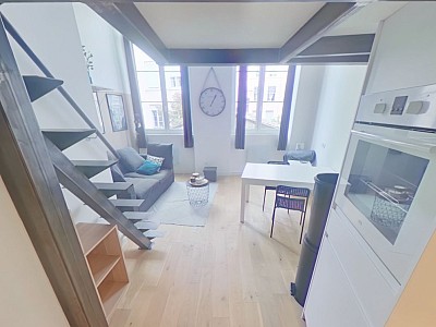STUDIO A LOUER - LYON 1ER ARRONDISSEMENT Normale-Chartreux - 36.1 m2 - 870€ charges comprises par mois