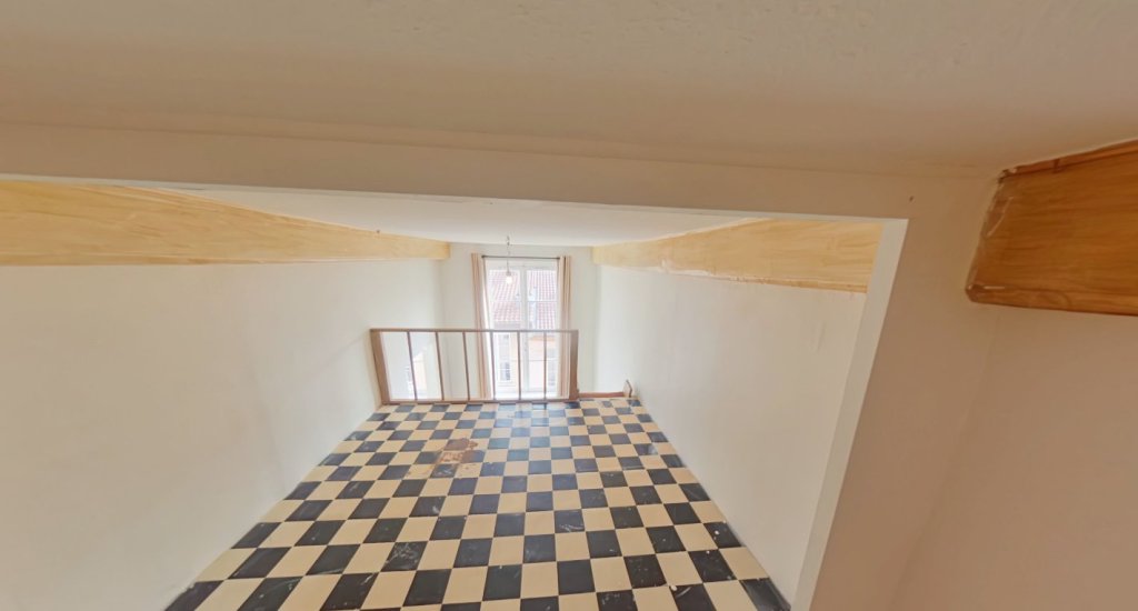 STUDIO A LOUER - LYON 1ER ARRONDISSEMENT Grande-Cote-Bon-Pasteur - 39.6 m2 - 695�&euro; charges comprises par mois